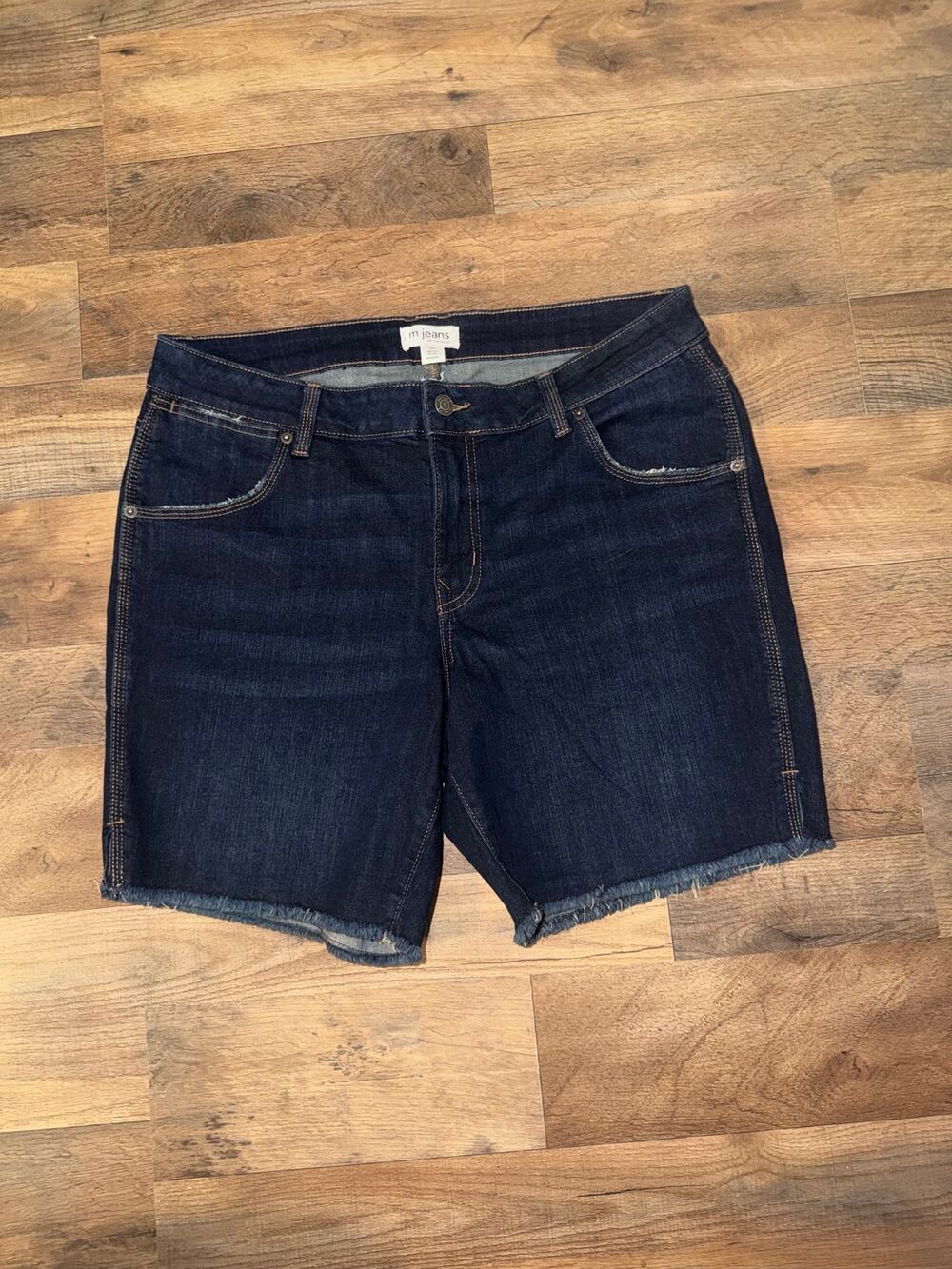 M jeans by Maurice’s women’s original fit mid rise Bermuda jeans shorts